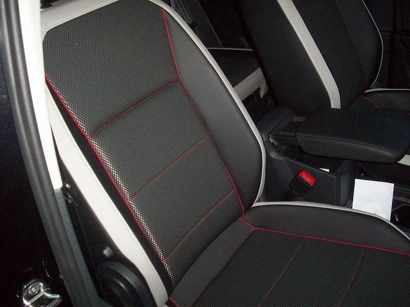 Gebraucht VW Tiguan Sport 131 PS (96 kW) 2022 Schwarz SUV