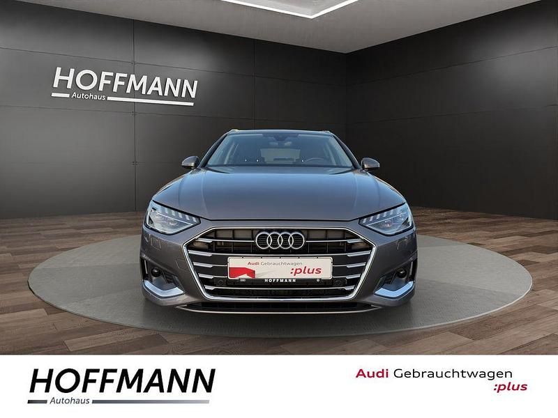 Gebraucht Audi A4 Ambiente 204 PS (150 kW) 2022 Terragrau metallic Kombi
