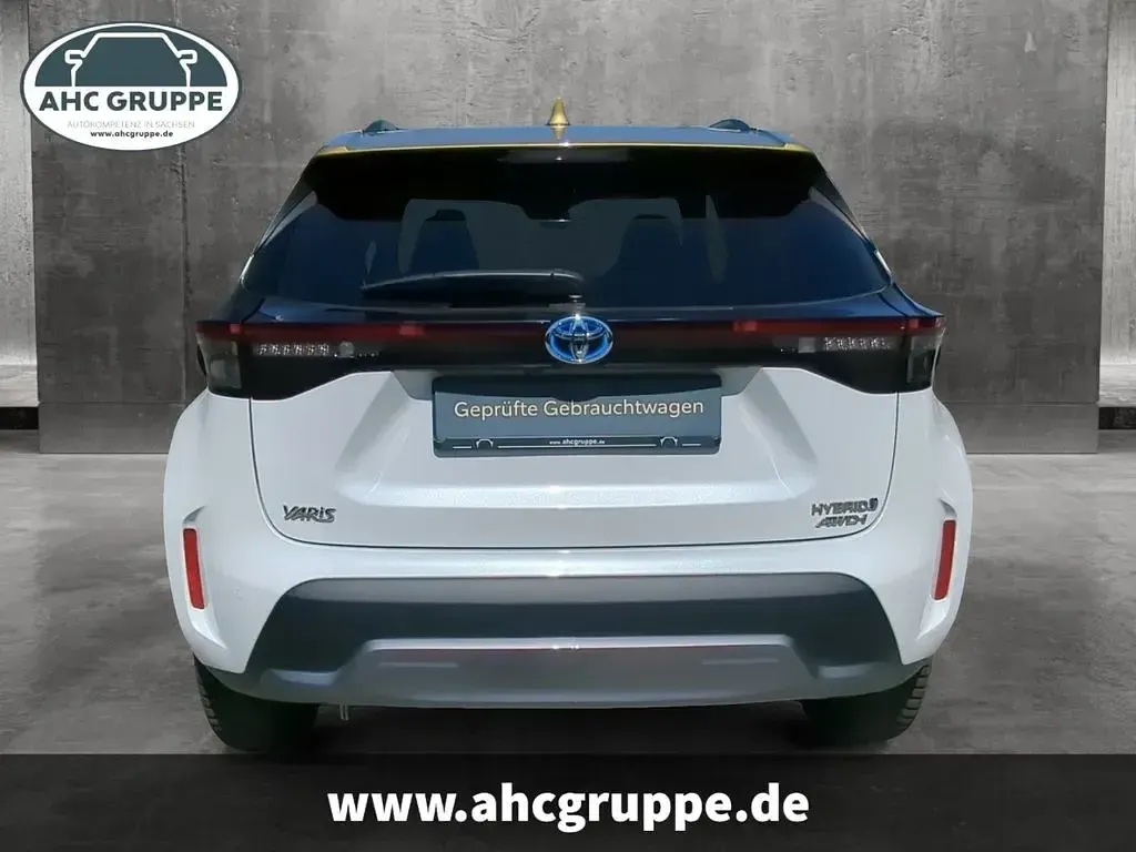 Gebraucht Toyota Yaris Cross Advance 92 PS (67 kW) 2023 Weiss SUV