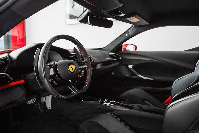 Gebraucht Ferrari 296 829 PS (609 kW) 2023 Rot