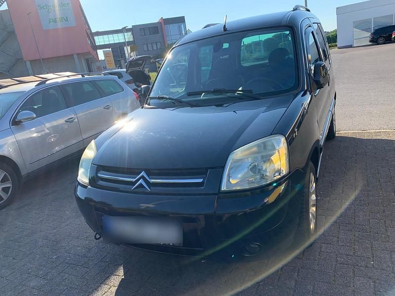 Schwarz Gebraucht 2006 Citroën Berlingo Van / Kleinbus | 4.300 € - Bild 1/4
