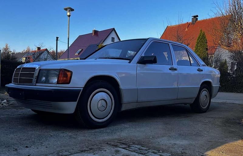 Gebraucht Mercedes 190 75 PS (55 kW) 1989 Limousine