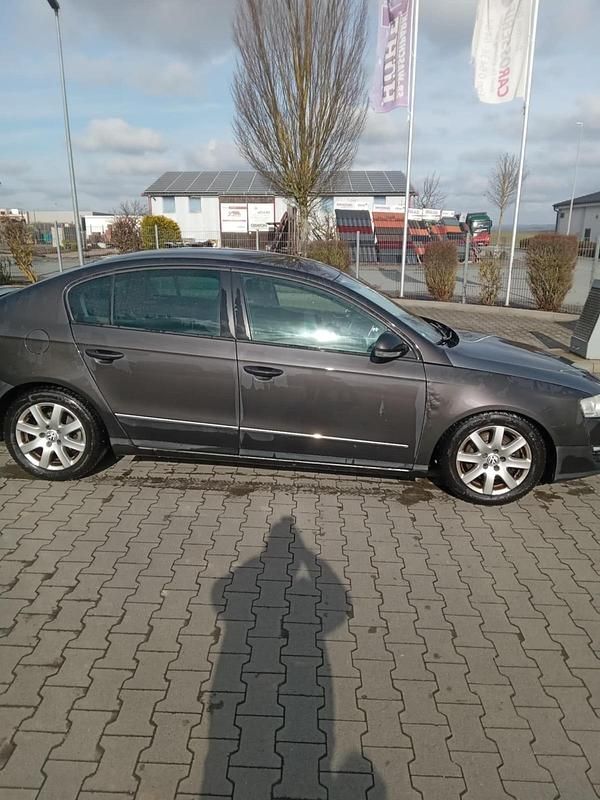 Gebraucht VW Passat 160 PS (117 kW) 2009 Silber Limousine