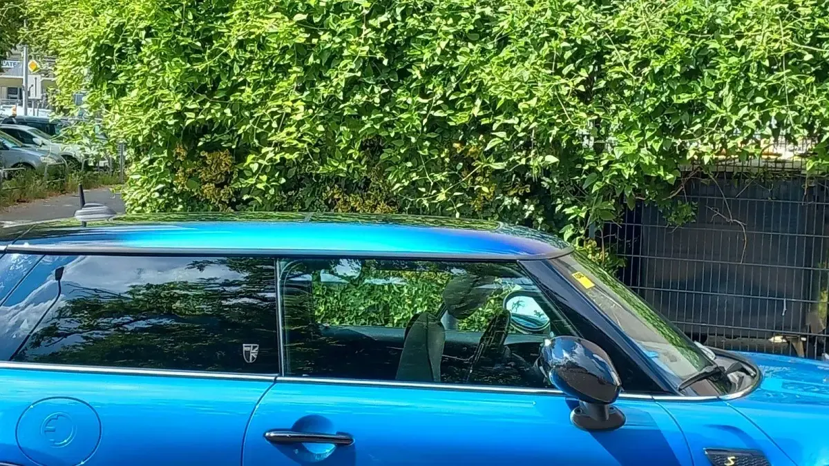 Gebraucht Mini Cooper SE 135 kW (184 PS) 2022 Blau Kleinwagen