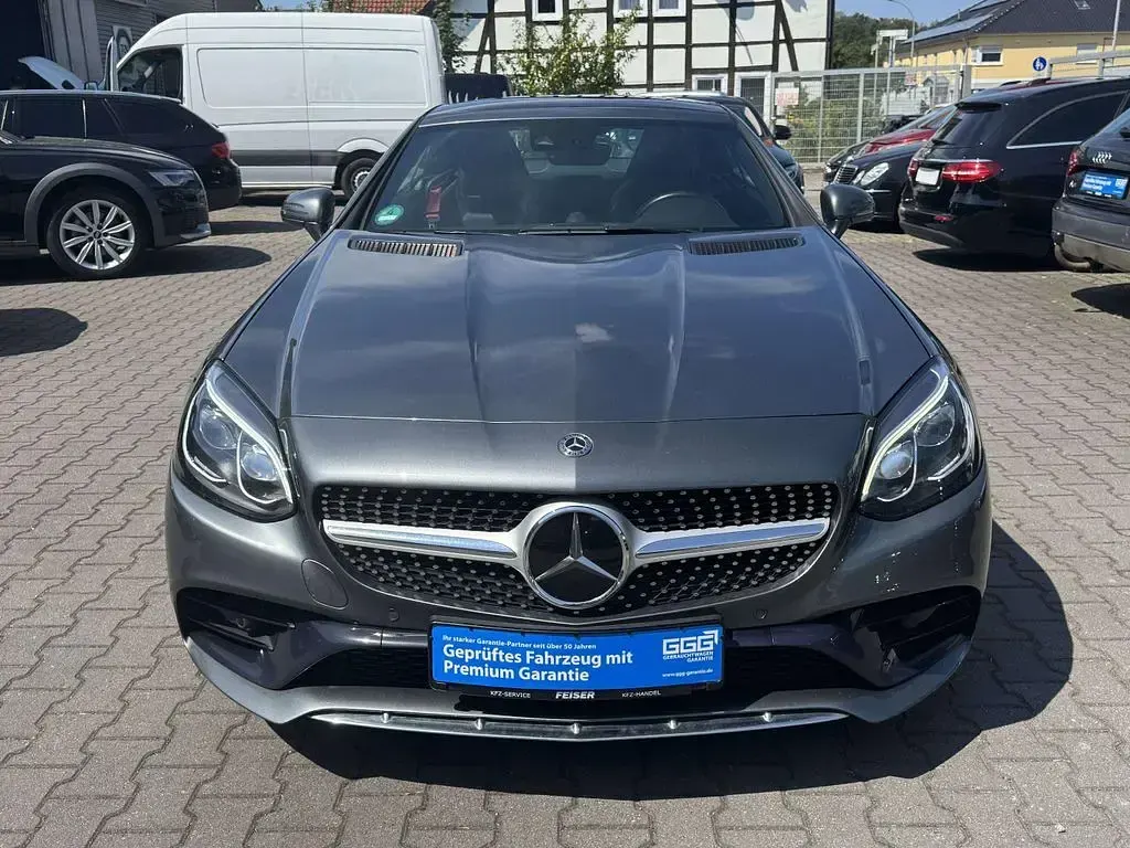 Gebraucht Mercedes SLC300 AMG 245 PS (180 kW) 2019 Selenitgrau  metalliclack Cabrio