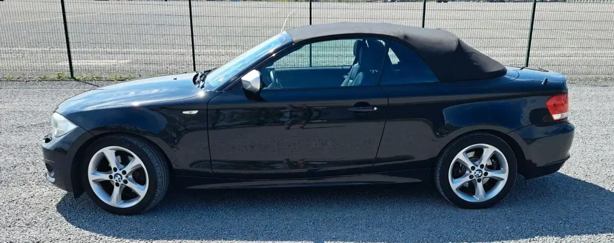Gebraucht BMW 118 Cabriolet 143 PS (105 kW) 2013 Schwarz Cabrio