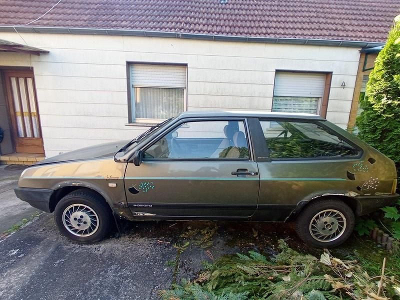 Grau Gebraucht 1996 Lada Samara Kleinwagen | 400 € - Bild 1/4