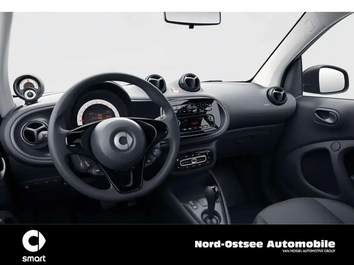 Gebraucht Smart ForTwo Coupé 60 kW (82 PS) 2021 Bodypanels in black Kleinwagen