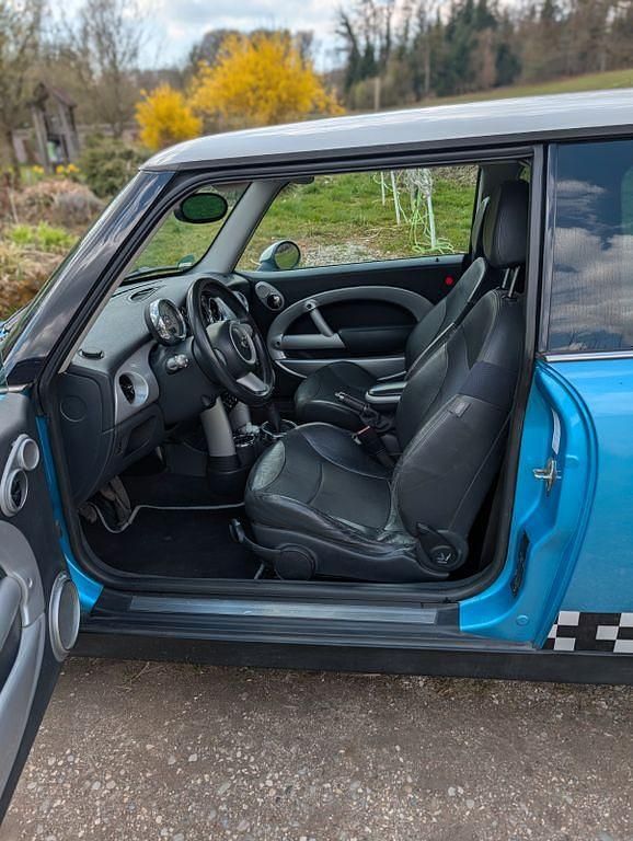 Second-hand Mini Cooper 116 CP (85 kW) 2005 Albastru Hatchback