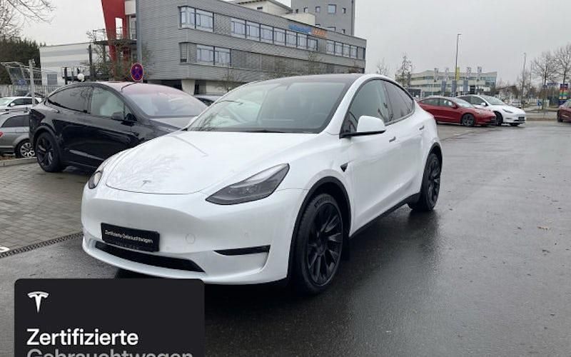 Weiß Gebraucht 2021 Tesla Model Y SUV | 34.300 € (Etwas zu teuer) - Bild 1/4