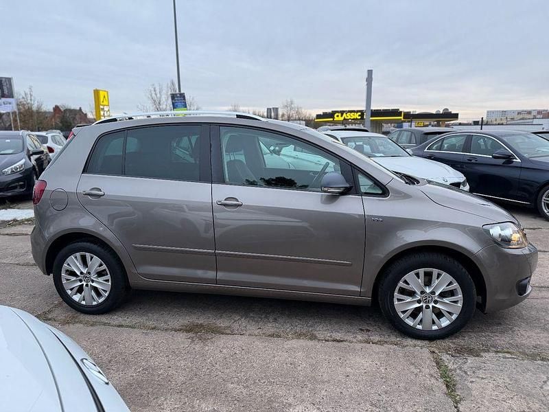 Gebraucht VW Golf Plus Cross Life 105 PS (77 kW) 2013 Braun Van / Kleinbus