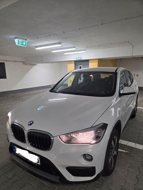 Gebraucht BMW X1 Advantage 190 PS (139 kW) 2016 Weiß SUV