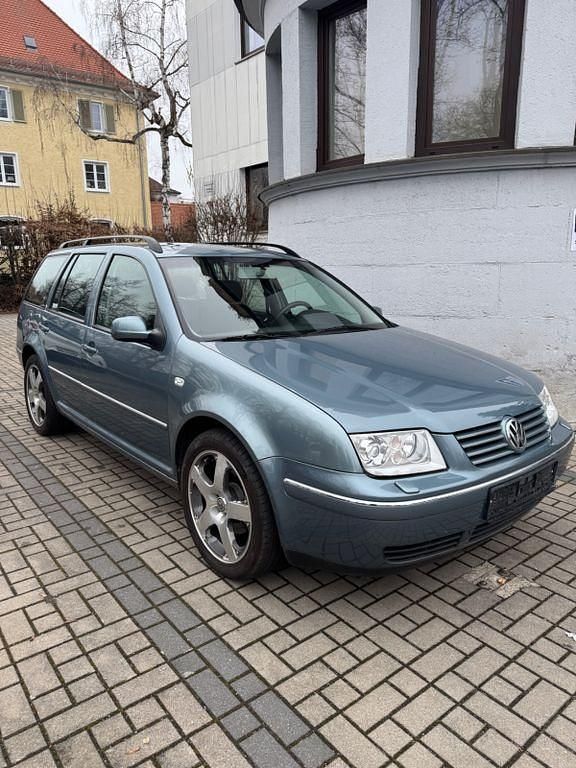 Gebraucht VW Bora Comfortline 105 PS (77 kW) 2002 Blau Kombi