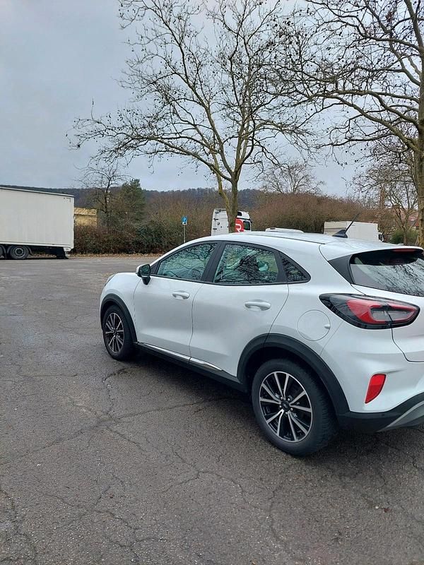 Gebraucht Ford Puma Titanium 125 PS (91 kW) 2020 Weiß SUV