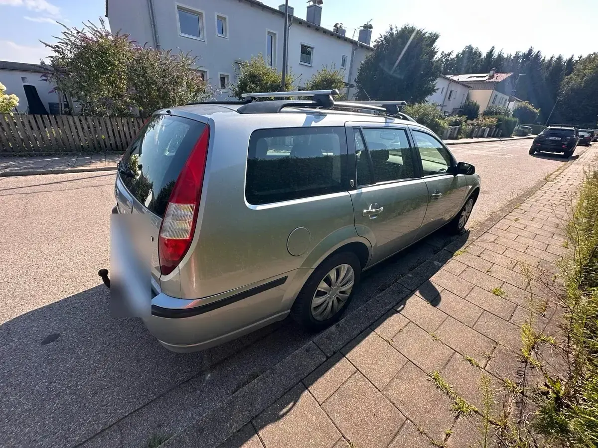 Gebraucht Ford Mondeo 131 PS (96 kW) 2006 Silber Kombi