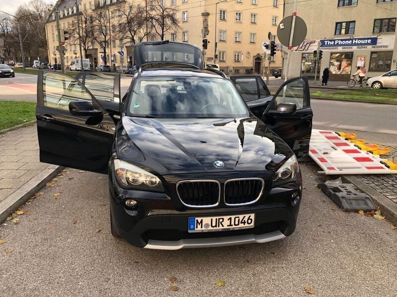 Schwarz Gebraucht 2011 BMW X1 SUV | 7.500 € (Guter Preis) - Bild 1/4