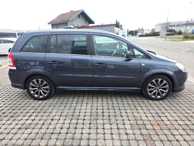 Gebraucht Opel Zafira OPC 140 PS (102 kW) 2011 Blau Van / Kleinbus