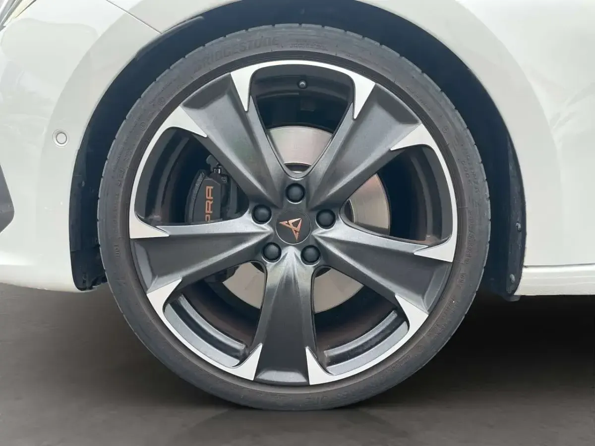 Gebraucht Cupra Leon VZ 245 PS (180 kW) 2024 Candy weiß Kombi
