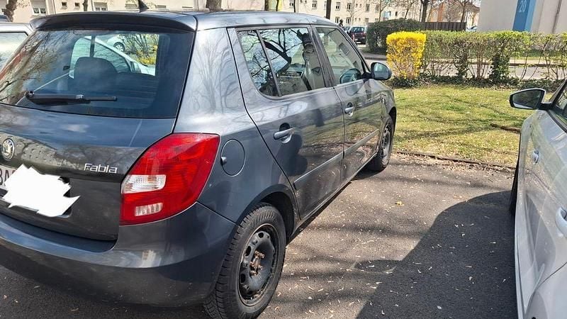 Grau Gebraucht 2008 Skoda Fabia Classic Kombi | 1.700 € (Guter Preis) - Bild 1/4