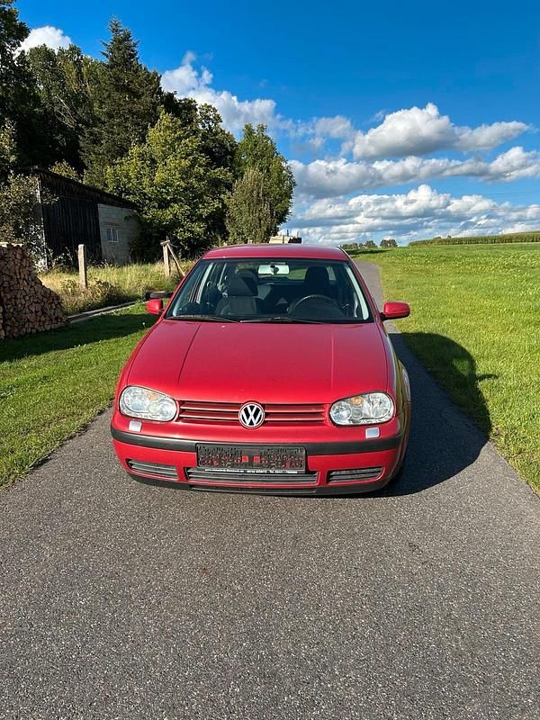 Rot Gebraucht 2002 VW Golf IV Kleinwagen | 499 € (Superpreis) - Bild 1/4