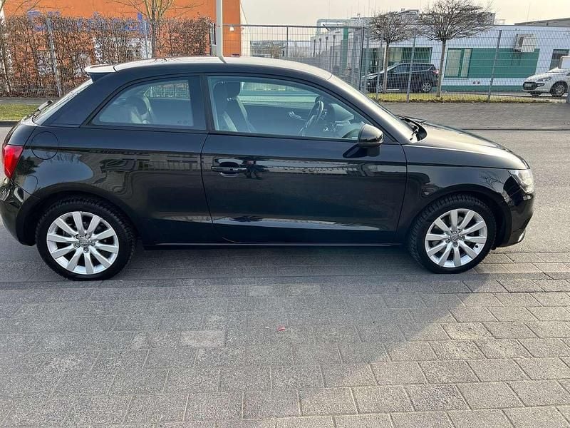 Gebraucht Audi A1 Ambition 122 PS (89 kW) 2012 Schwarz Kleinwagen