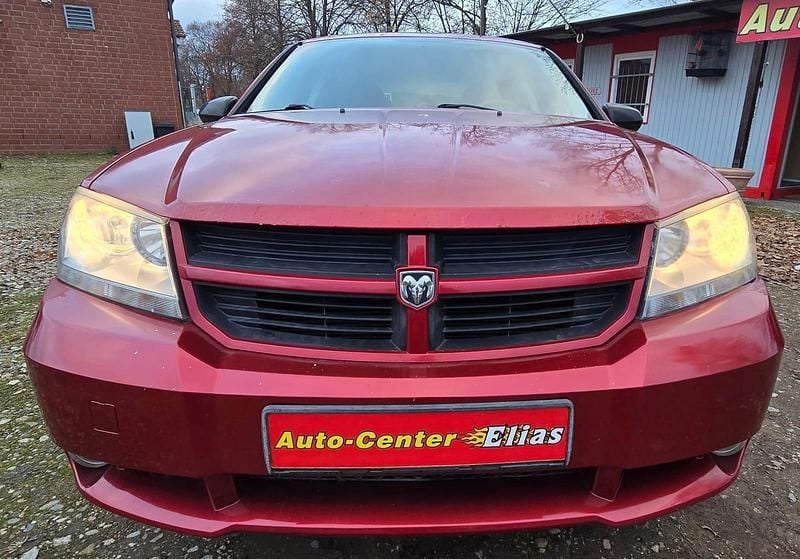 Gebraucht Dodge Avenger 156 PS (114 kW) 2008 Rot Limousine
