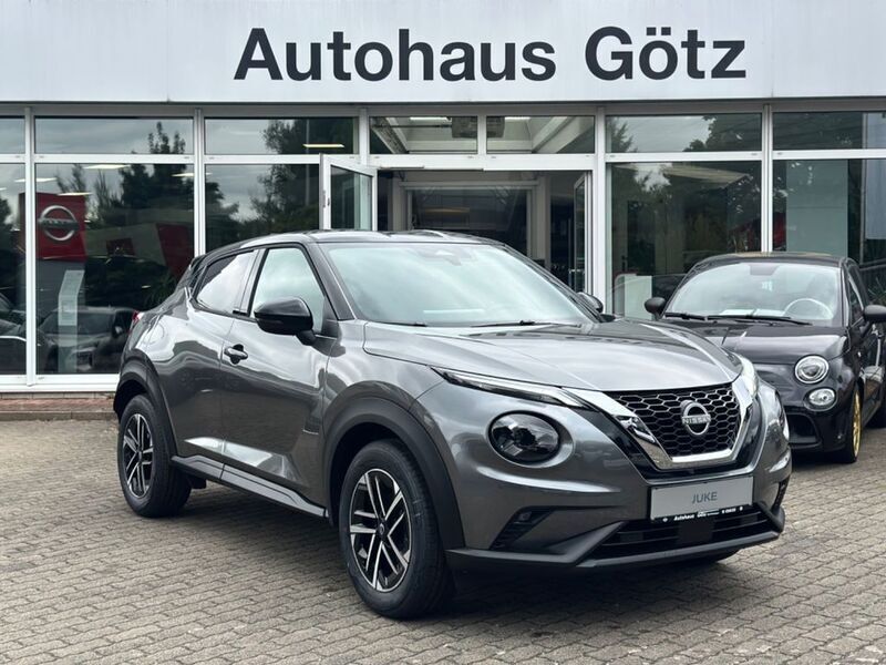 Schwarz Neu 2025 Nissan Juke N-Connecta SUV | 26.690 € (Teuer) - Bild 1/4