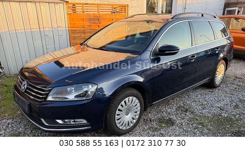 Blau Gebraucht 2014 VW Passat Comfortline Kombi | 6.980 € (Guter Preis) - Bild 1/4