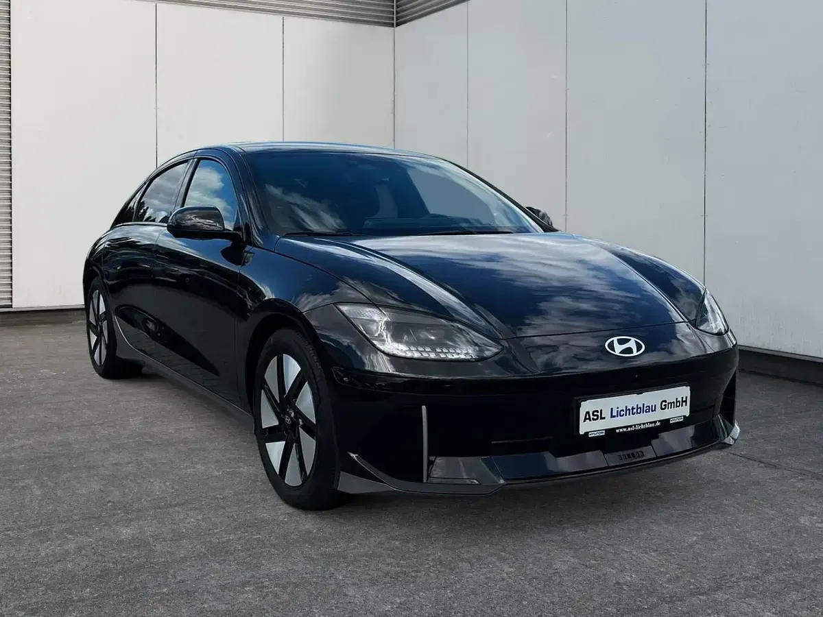Gebraucht Hyundai Ioniq 6 Techniq 167 kW (228 PS) 2023 Biophillic blue pearl Limousine