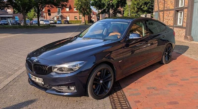 Gebraucht 2017 BMW 330 Sport Line Limousine | 24.900 € (Etwas zu teuer) - Bild 1/4