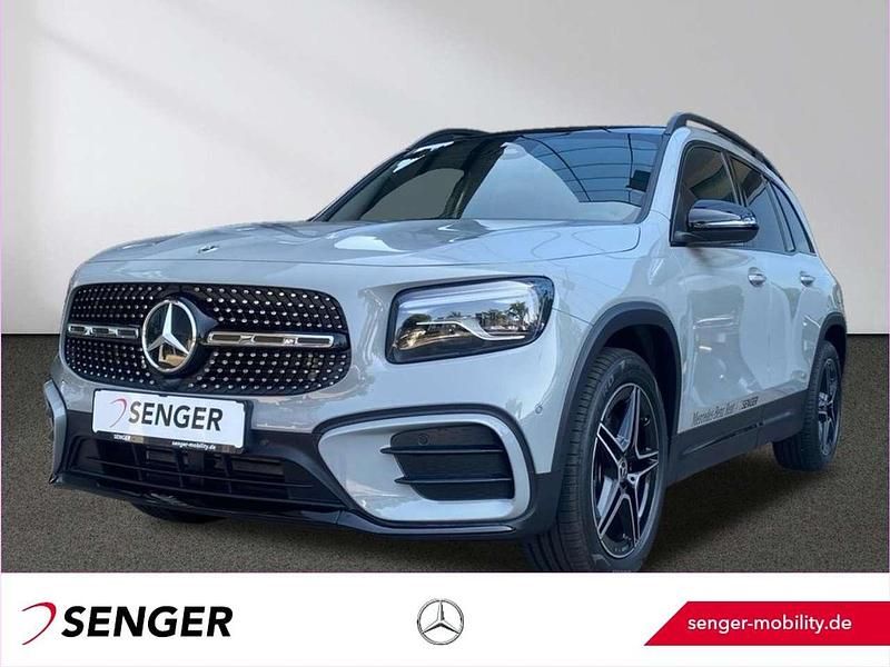 Manufaktur alpingrau uni Gebraucht 2025 Mercedes GLB220 AMG SUV | 57.880 € - Bild 1/3