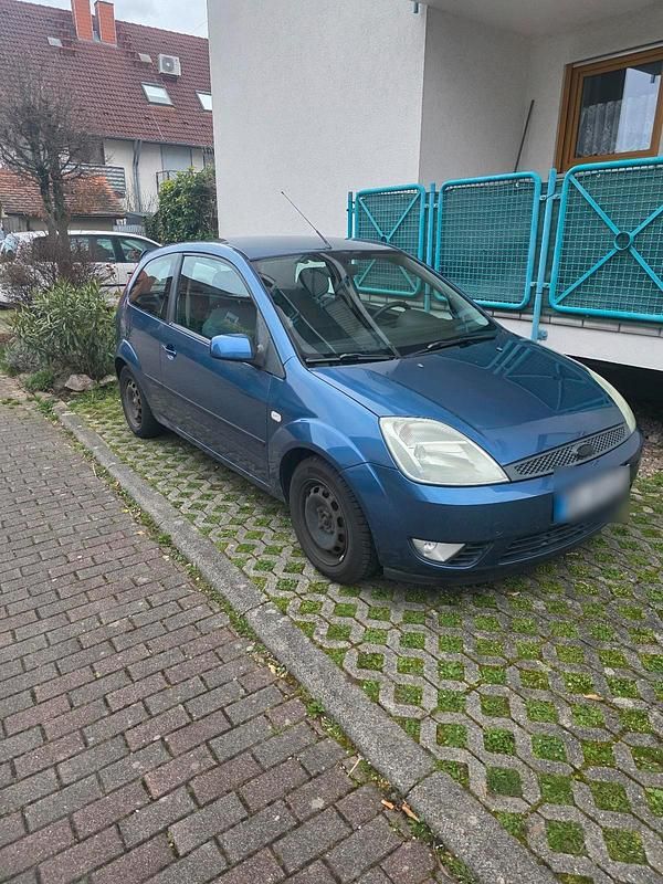 Gebraucht Ford Fiesta 100 PS (73 kW) 2005 Blau Kleinwagen
