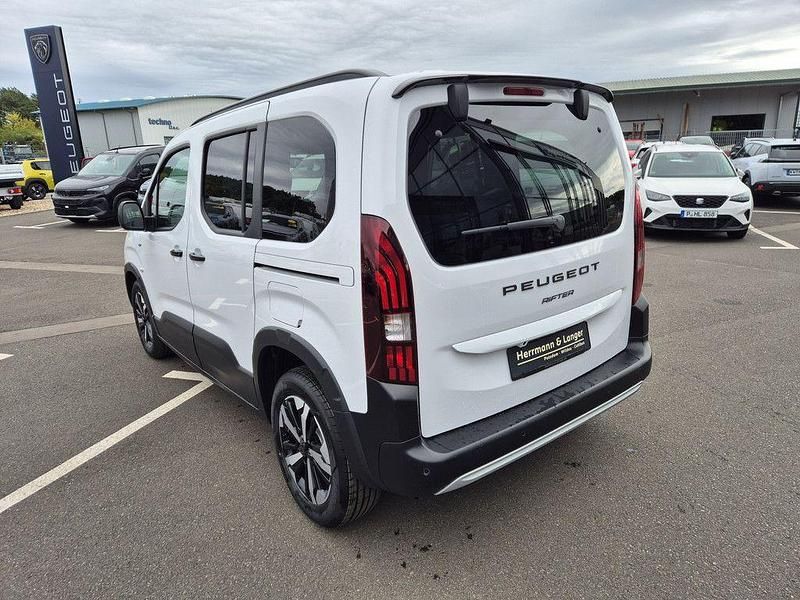 Neu Peugeot Rifter GT 131 PS (96 kW) 2025 Weiß Van / Kleinbus