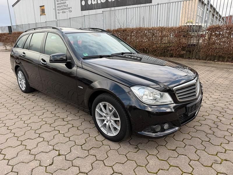 Gebraucht Mercedes C220 170 PS (125 kW) 2012 Schwarz Kombi