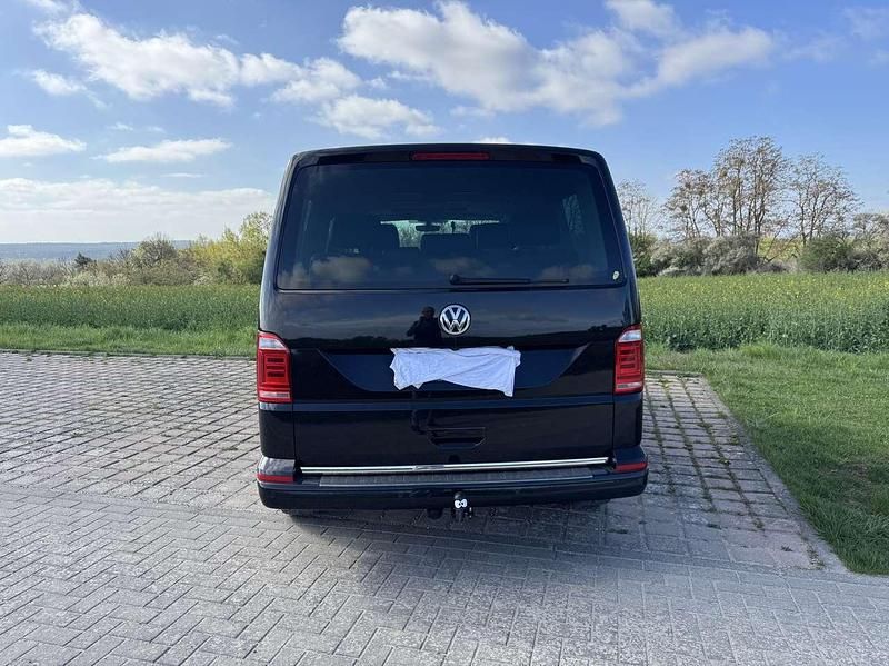 Gebraucht VW Multivan Highline 150 PS (110 kW) 2019 Schwarz Van / Kleinbus