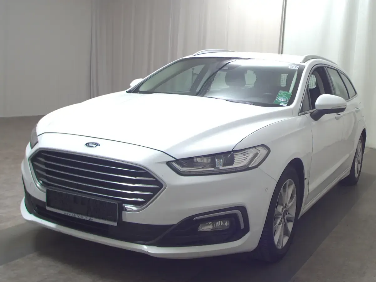 Usado Ford Mondeo Titanium 150 CV (110 kW) 2022 Blanco Familiar