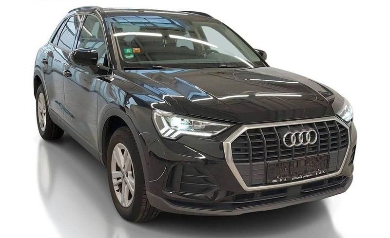 Schwarz Gebraucht 2022 Audi Q3 Ambiente SUV | 29.980 € (Guter Preis) - Bild 1/3