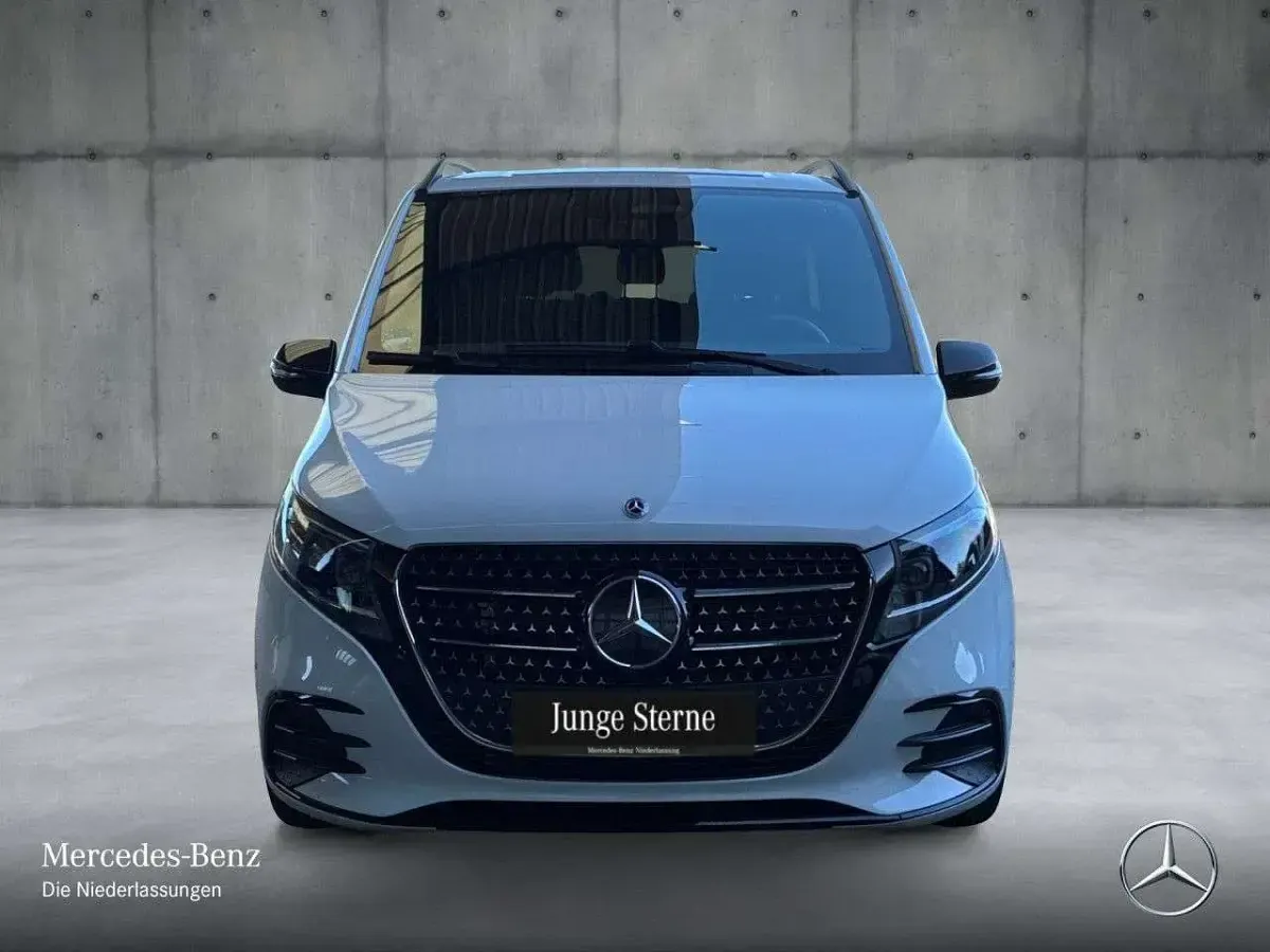 Gebraucht Mercedes V250 Style 190 PS (139 kW) 2025 Weiß Van / Kleinbus