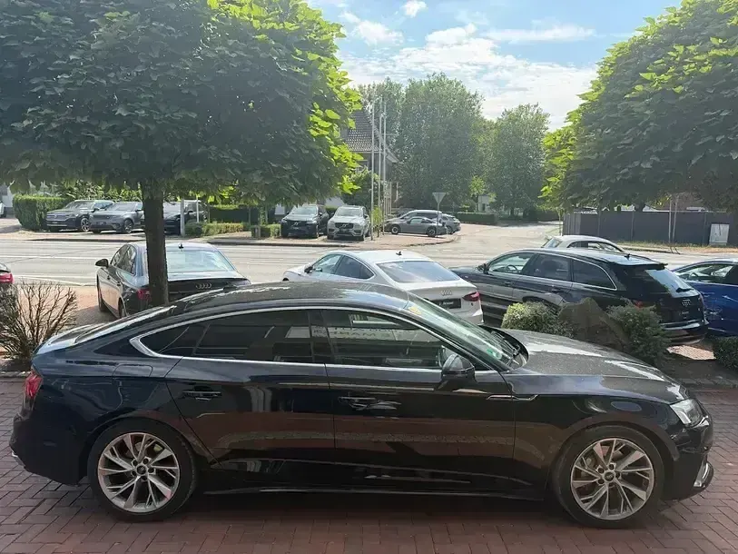 Gebraucht Audi A5 Sportback Ambiente 204 PS (150 kW) 2023 Brillantschwarz Kleinwagen