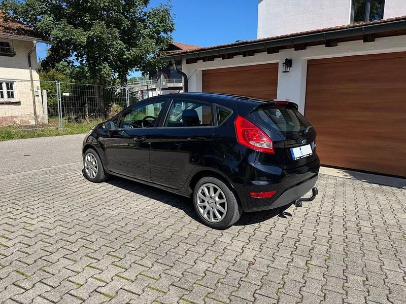 Gebraucht Ford Fiesta Trend 82 PS (60 kW) 2011 Schwarz Limousine