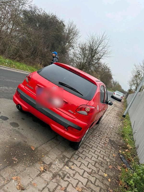 Gebraucht Peugeot 206+ 75 PS (55 kW) 2011 Kleinwagen