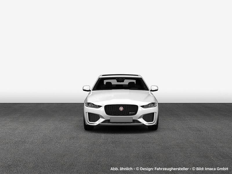 Gebraucht Jaguar XE SE 204 PS (150 kW) 2023 Weiß Limousine
