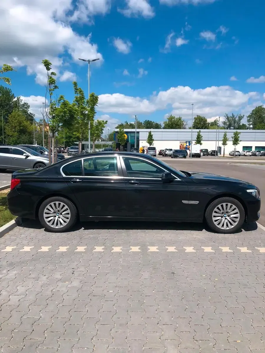 Gebraucht BMW 730 245 PS (180 kW) 2008 Schwarz Limousine