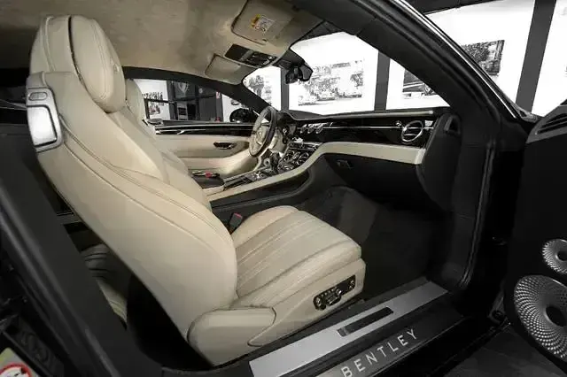 Gebraucht Bentley Continental GT 635 PS (467 kW) 2018 Onyx schwarz Coupé