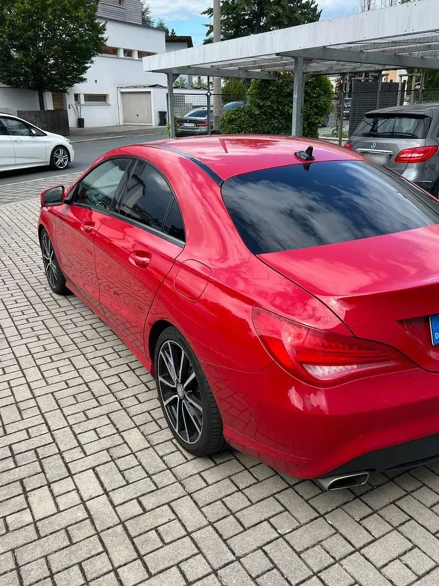 Gebraucht Mercedes CLA200 Urban 156 PS (114 kW) 2016 Rot Coupé