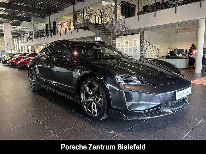Grau Gebraucht 2024 Porsche Taycan Turbo S Cross Turismo Limousine | 164.700 € (Teuer) - Bild 1/4