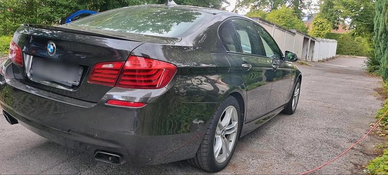 Gebraucht BMW 550 M Sport 449 PS (330 kW) 2014 Braun Limousine