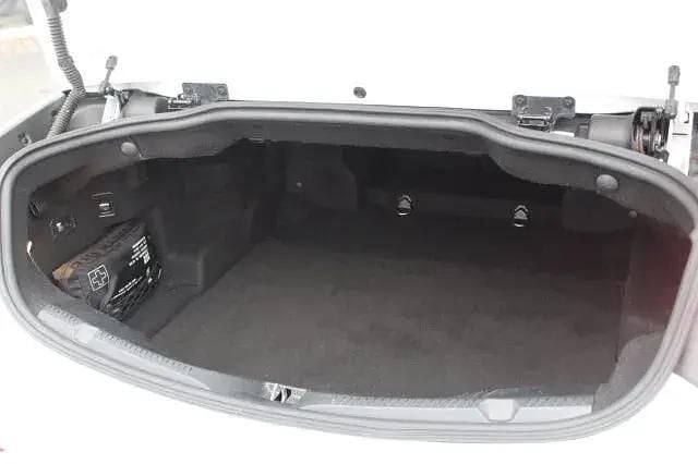 Gebraucht Mercedes E200 Avantgarde 184 PS (135 kW) 2019 Weiß Cabrio