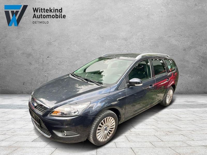 Grau Gebraucht 2008 Ford Focus Titanium Kombi | 3.650 € (Fairer Preis) - Bild 1/4
