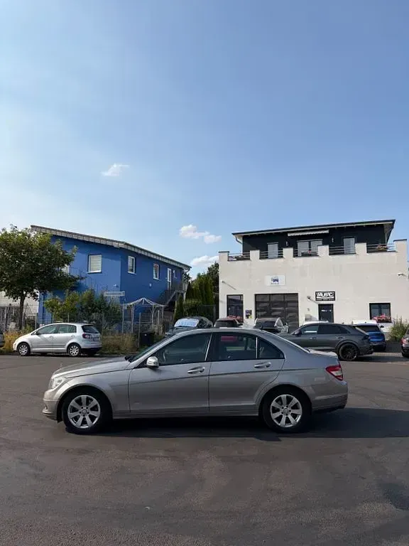 Gebraucht Mercedes C180 156 PS (114 kW) 2008 Silber Limousine